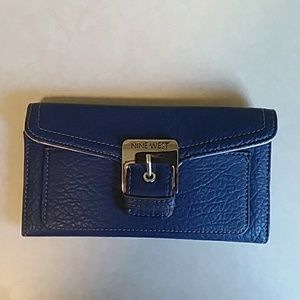 Nine West wallet